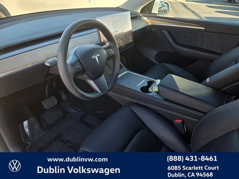 Used 2023 Tesla Model Y Long Range image 9