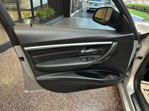 Used 2017 BMW 330i Sedan image 10