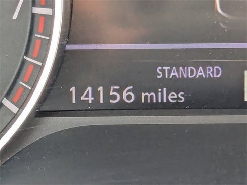 Used 2025 Nissan Pathfinder SV image 30