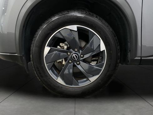 Certified 2025 Nissan Rogue SV AWD/4WD image 12