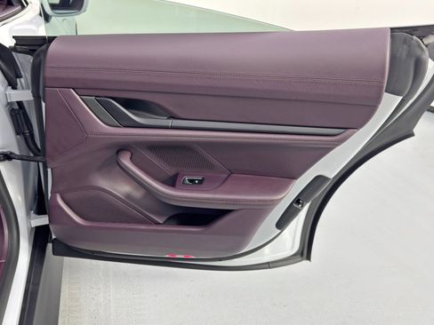 Used 2023 Porsche Taycan image 45