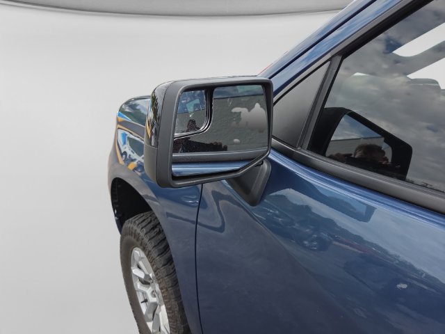 Used 2024 Chevrolet Silverado 1500 RST AWD/4WD image 19