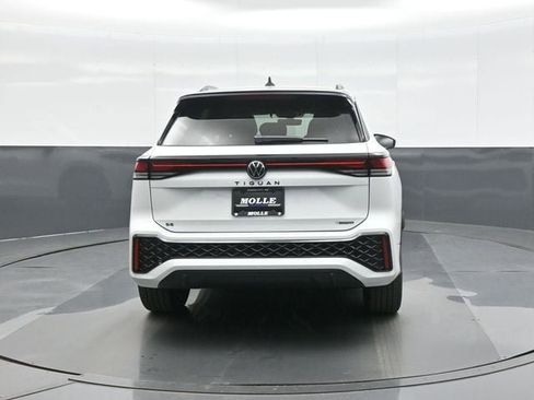 New 2026 Volkswagen Tiguan SE R-Line image 6