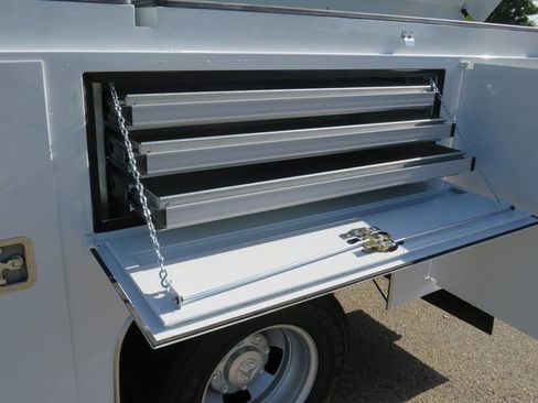 New 2022 RAM 3500 Tradesman image 14