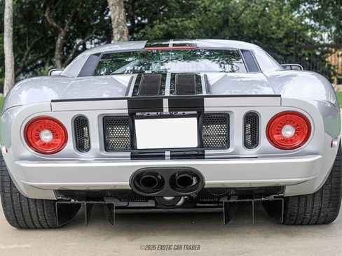 Used 2005 Ford GT RWD image 7