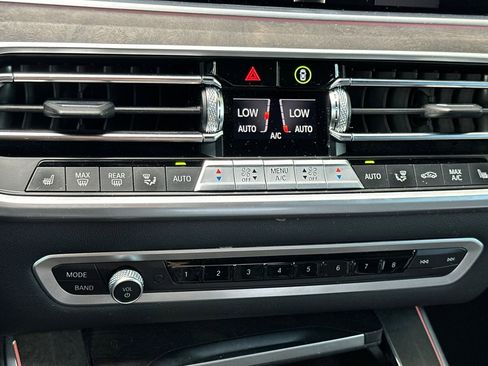 Used 2023 BMW X5 xDrive40i w/ Premium Package image 26