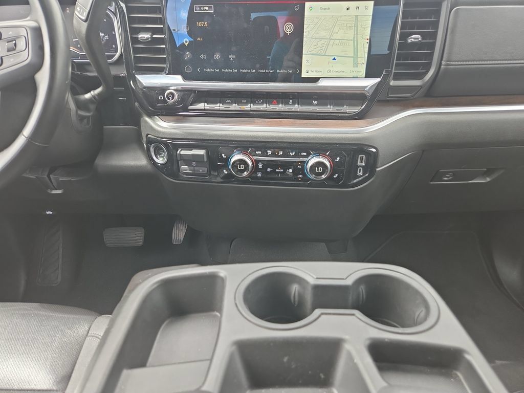 Used 2025 GMC Sierra 1500 SLT AWD/4WD image 11