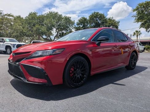 Used 2024 Toyota Camry SE w/ Convenience Package FWD image 8
