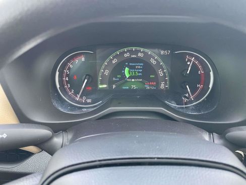 Used 2025 Toyota RAV4 XLE w/ Convenience Package FWD image 38