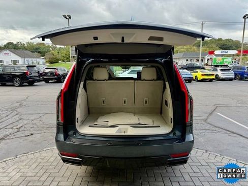 Used 2021 Cadillac Escalade Sport Platinum w/ Heavy-Duty Trailer Package image 11