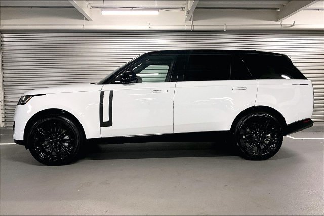 New 2026 Land Rover Range Rover Long Wheelbase SE AWD/4WD image 3