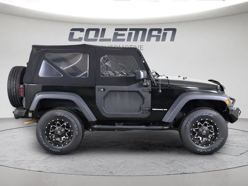 Used 2015 Jeep Wrangler Rubicon image 12