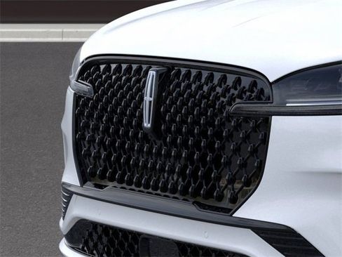 New 2026 Lincoln Aviator Black Label w/ Jet Appearance Package image 17