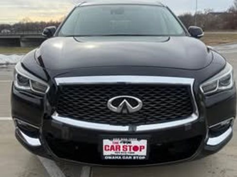 Used 2019 INFINITI QX60 Luxe w/ Essential Package image 3