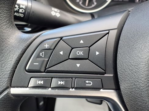 Certified 2024 Nissan Sentra SV image 30