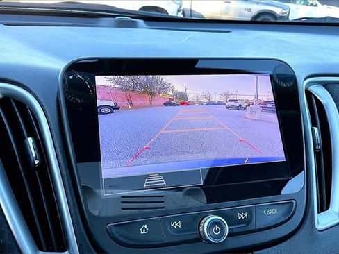 Used 2024 Chevrolet Malibu LT image 14