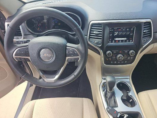 Used 2019 Jeep Grand Cherokee Laredo RWD image 14