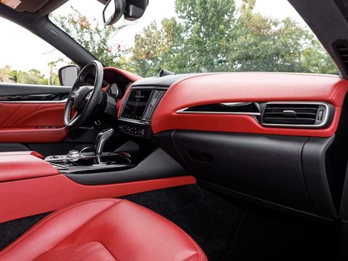 Certified 2022 Maserati Levante GT AWD/4WD image 15