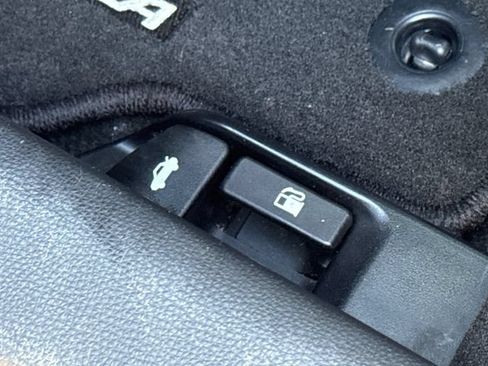 Used 2024 Toyota Corolla LE FWD image 20