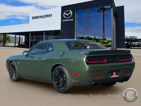 Used 2023 Dodge Challenger SRT Hellcat w/ Driver Convenience Group RWD image 3