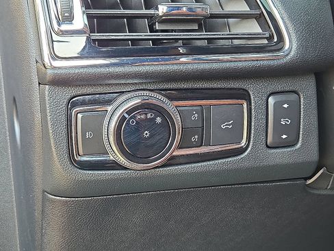 Used 2019 Lincoln Navigator L Reserve w/ Cargo Package AWD/4WD image 26