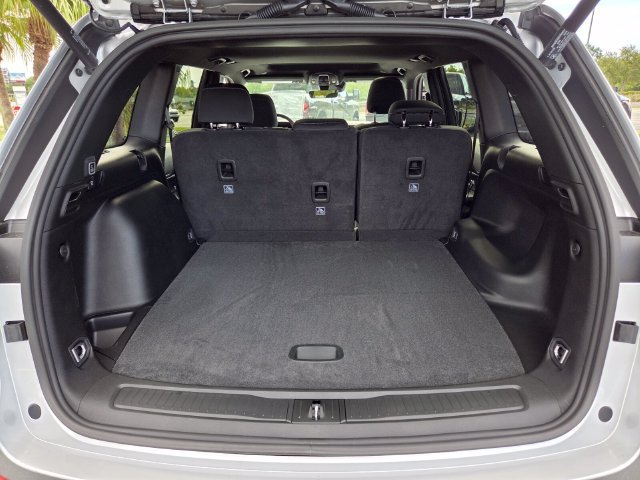 New 2026 Jeep Grand Cherokee Laredo X RWD image 16