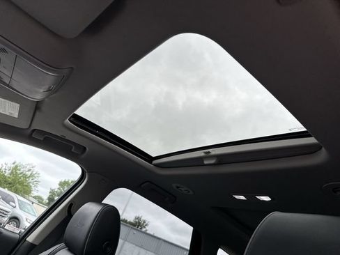 Used 2020 Buick Enclave Avenir w/ Avenir Technology Package FWD image 18