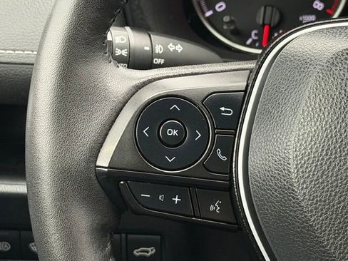 Certified 2022 Toyota RAV4 XLE Premium AWD/4WD image 27