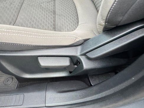 Used 2022 Ford Escape SE image 16