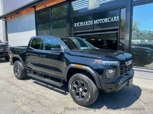 Used 2024 GMC Canyon Elevation w/ Convenience Package AWD/4WD image 1