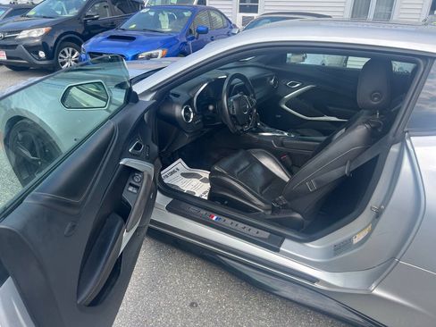Used 2018 Chevrolet Camaro SS RWD image 14