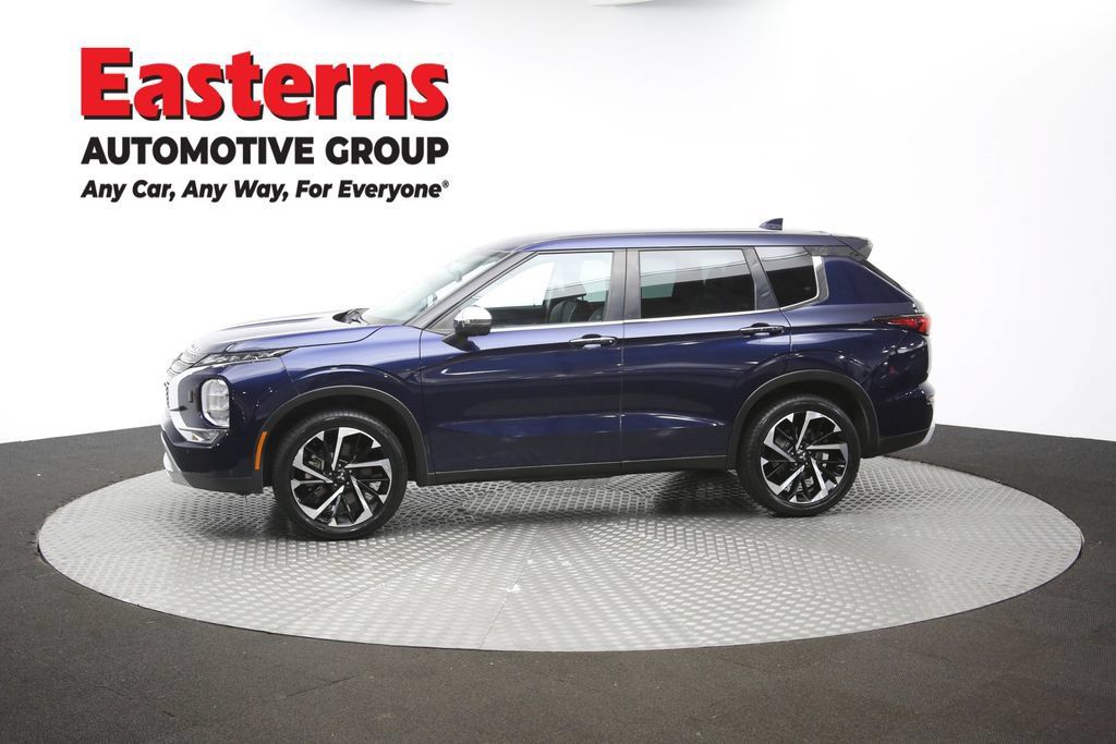 Used 2023 Mitsubishi Outlander SE AWD/4WD image 61