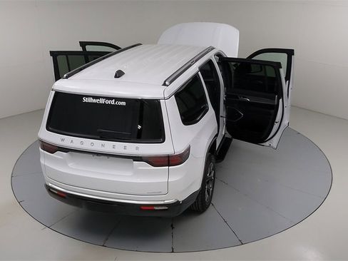 Used 2024 Jeep Wagoneer Series III image 55