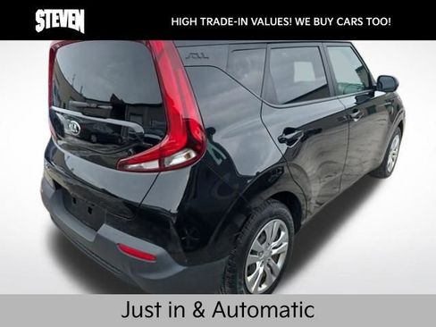 Used 2020 Kia Soul LX image 3