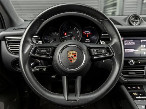 Certified 2024 Porsche Macan AWD/4WD image 26