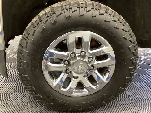Used 2017 Chevrolet Silverado 2500 LT w/ All Star Edition AWD/4WD image 3