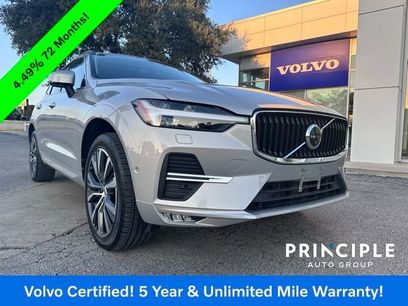 Certified 2022 Volvo XC60 B5 Momentum w/ Advanced Package
