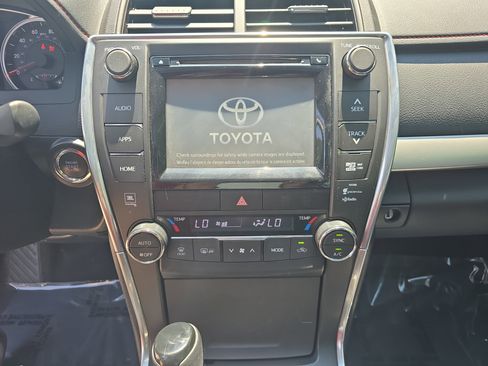 Used 2015 Toyota Camry XSE FWD image 20