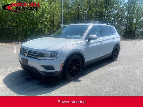 Used 2018 Volkswagen Tiguan SE w/ Panoramic Sunroof Package AWD/4WD image 7