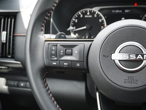 Used 2023 Nissan Pathfinder Rock Creek AWD/4WD image 19