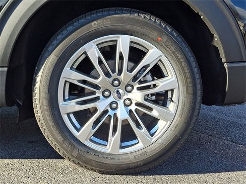 New 2026 Ford Explorer Active image 5