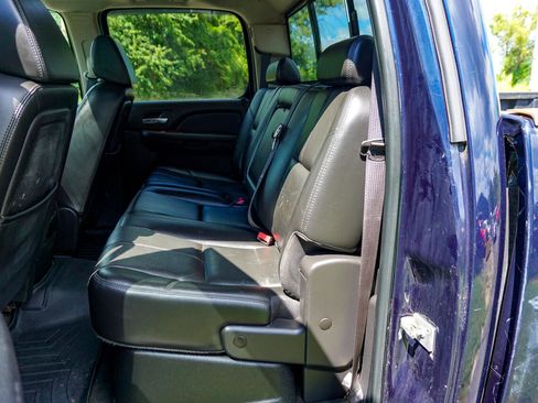 Used 2007 Chevrolet Silverado 1500 LTZ w/ Safety Package image 17