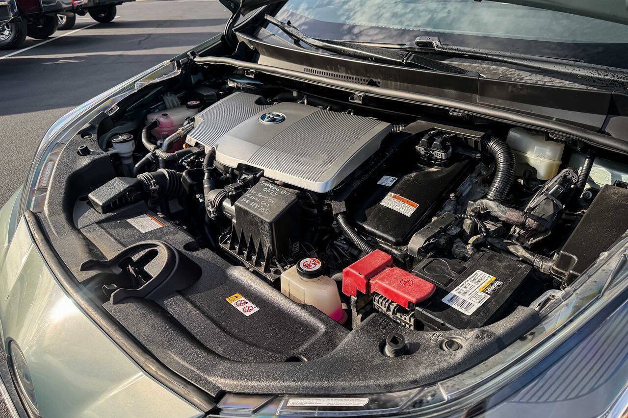 Used 2019 Toyota Prius LE FWD image 30