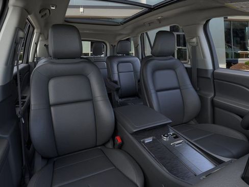 Used 2025 Lincoln Aviator AWD w/ Equipment Group 101A image 10