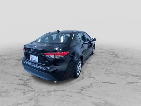 Certified 2025 Toyota Corolla LE image 9