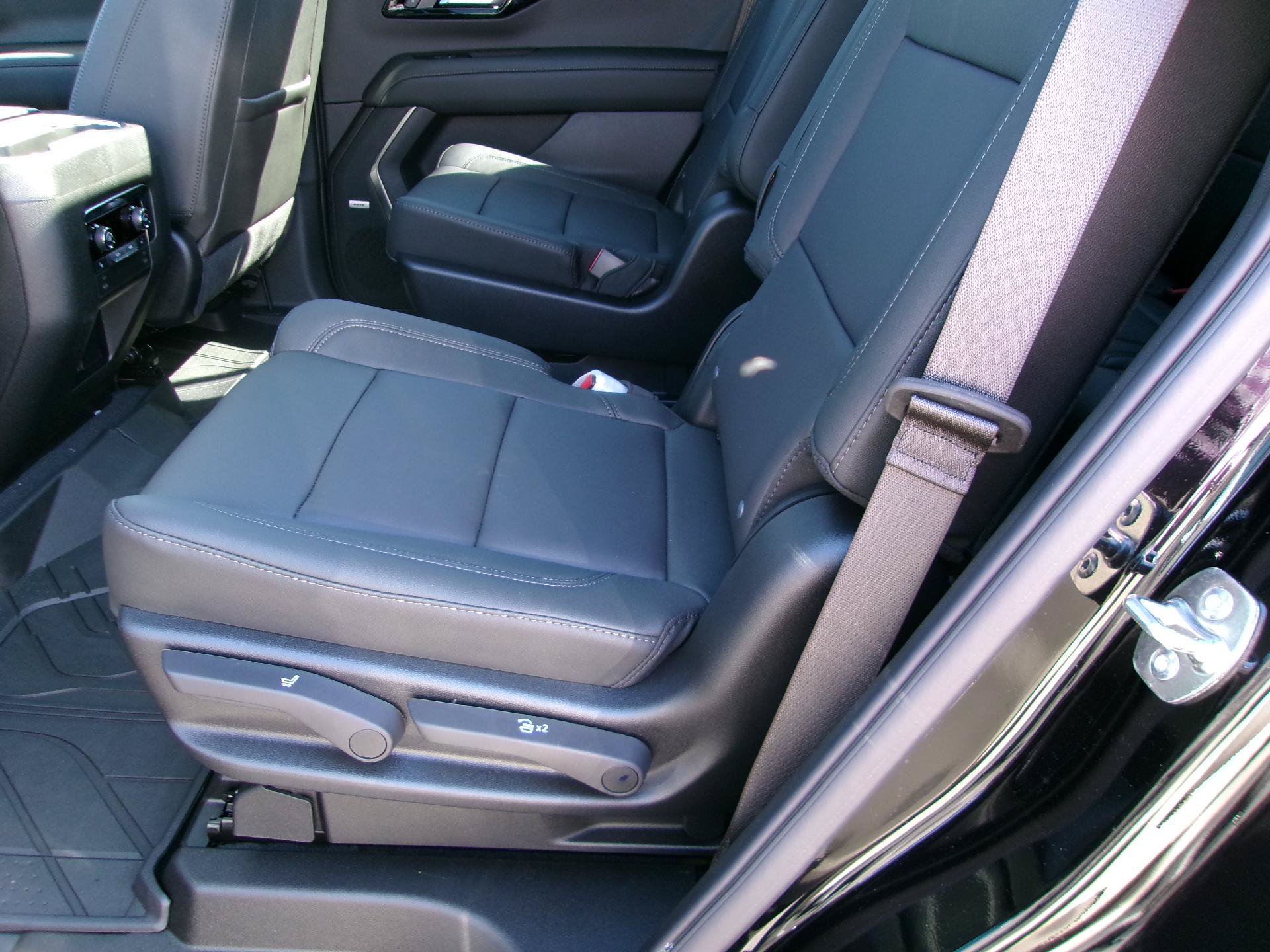 New 2026 Chevrolet Tahoe Z71 w/ Comfort Package AWD/4WD image 14