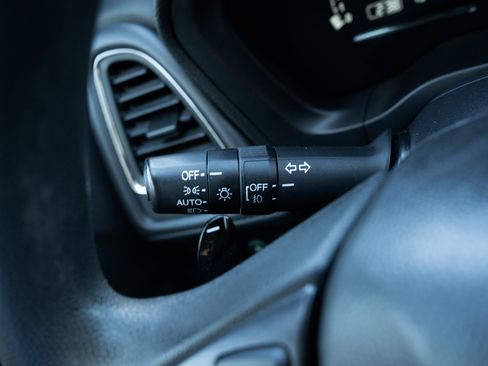 Used 2022 Honda HR-V EX image 25