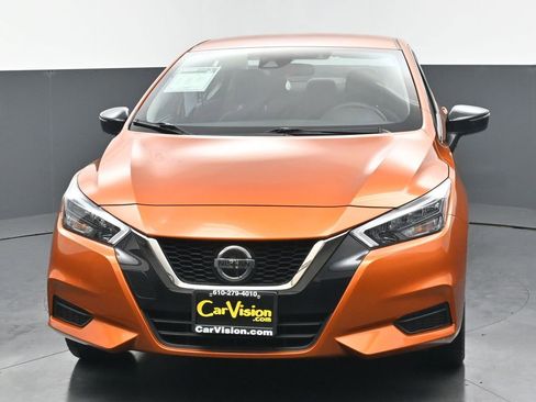 Used 2022 Nissan Versa SR w/ Convenience Package FWD image 9