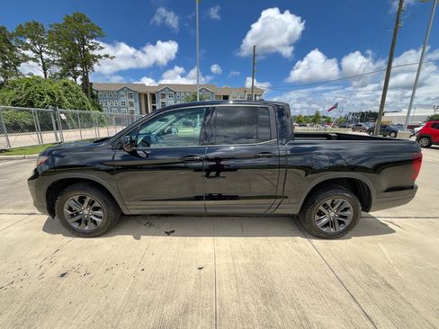 Certified 2024 Honda Ridgeline Sport image 5