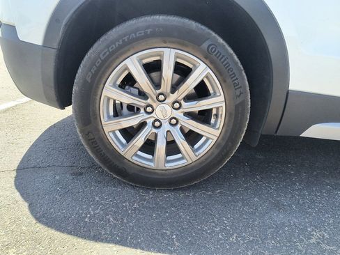 Certified 2022 Cadillac XT4 Premium Luxury w/ Enhanced Visibility Package FWD image 6